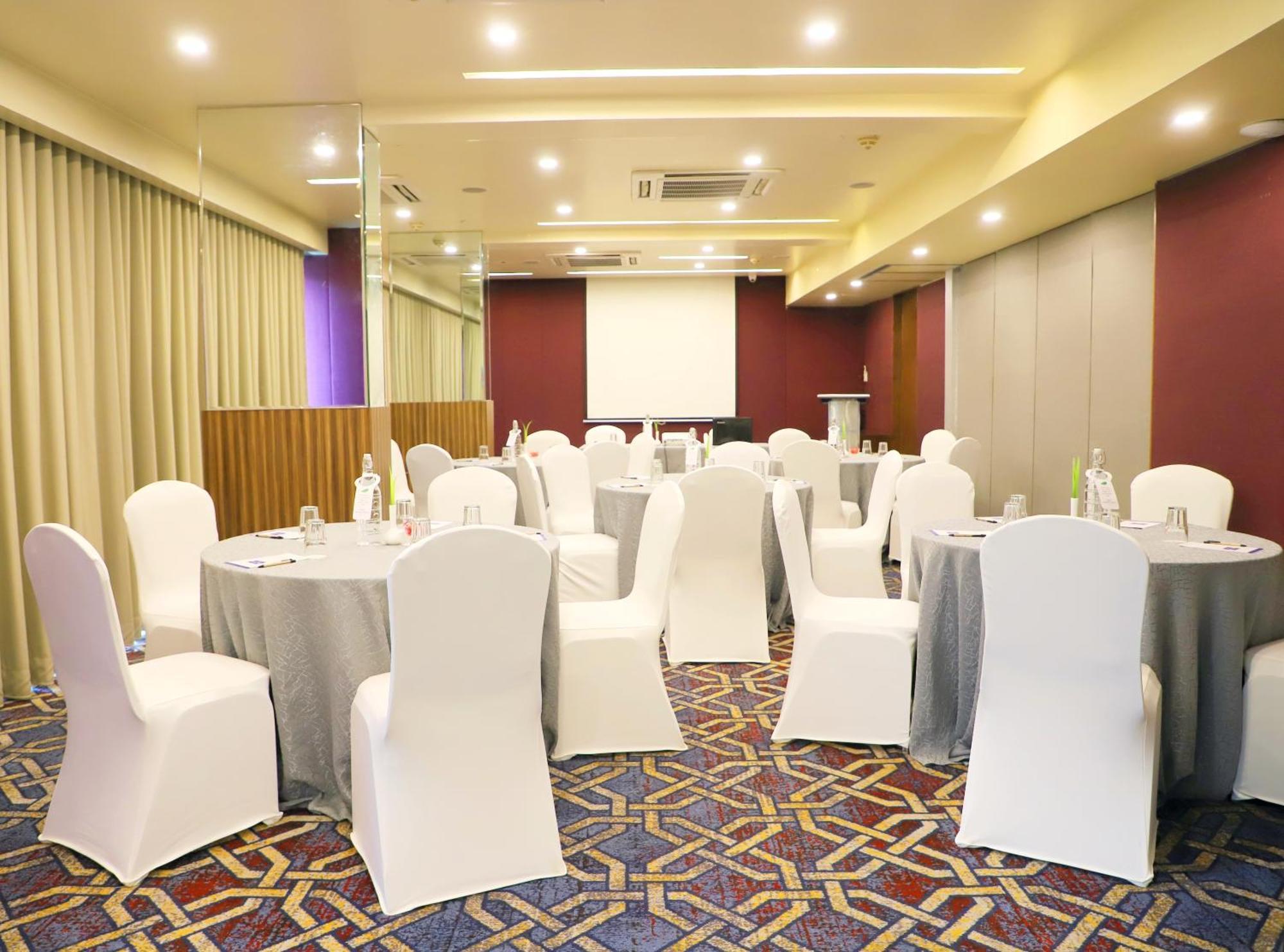 Marasa Sarovar Portico -Rajkot Exterior foto